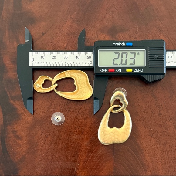 Vintage NOS Erwin Pearl Abstract Heart Dangle Drop Earrings; Gold Tone; 2” - Picture 10 of 11